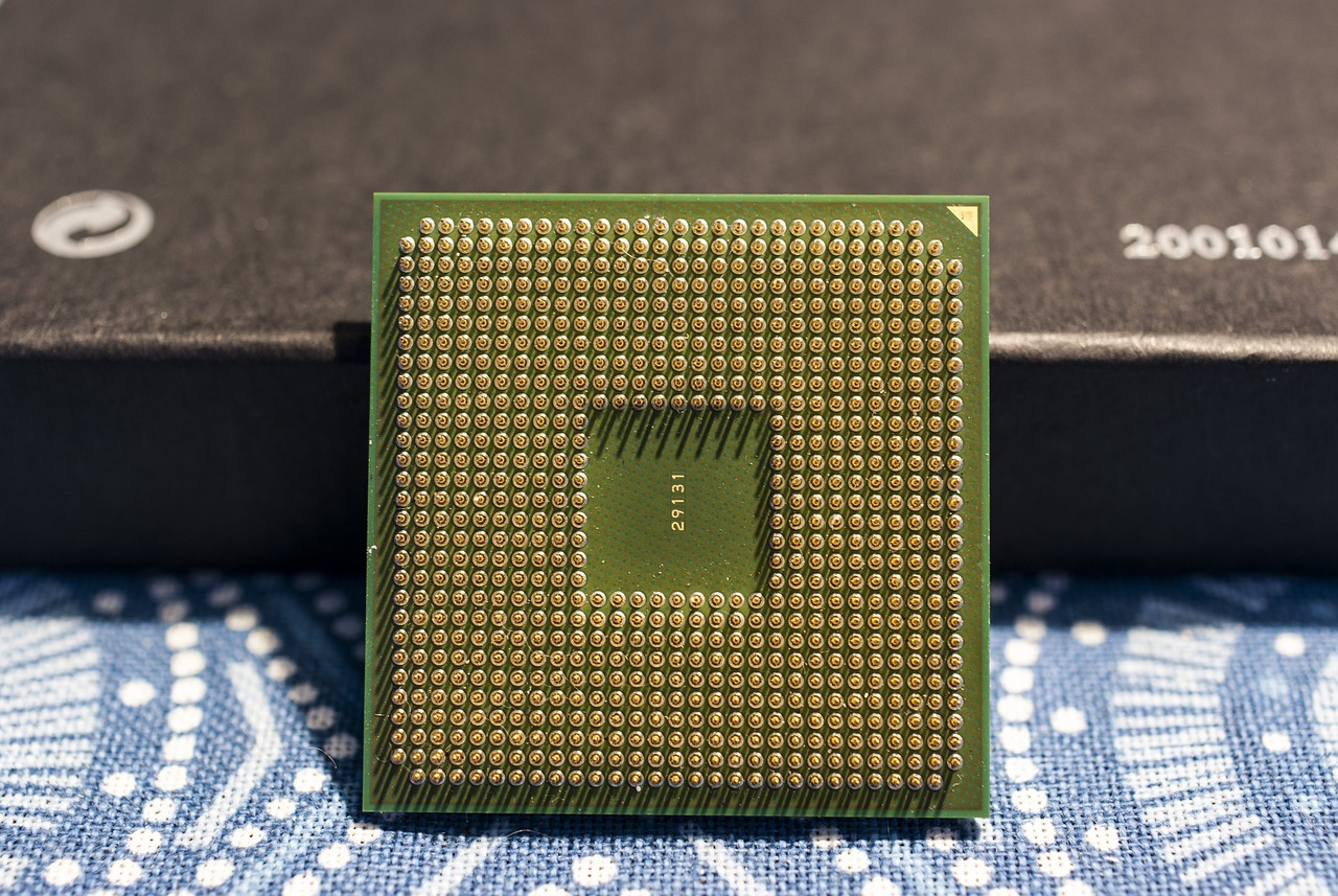 AMD最新Zen处理器的优势挑战及重塑计算格局的潜力
