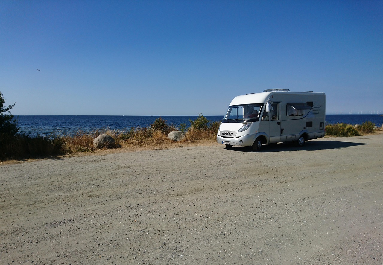 最新户外旅行房车，探索移动旅行的未来新体验