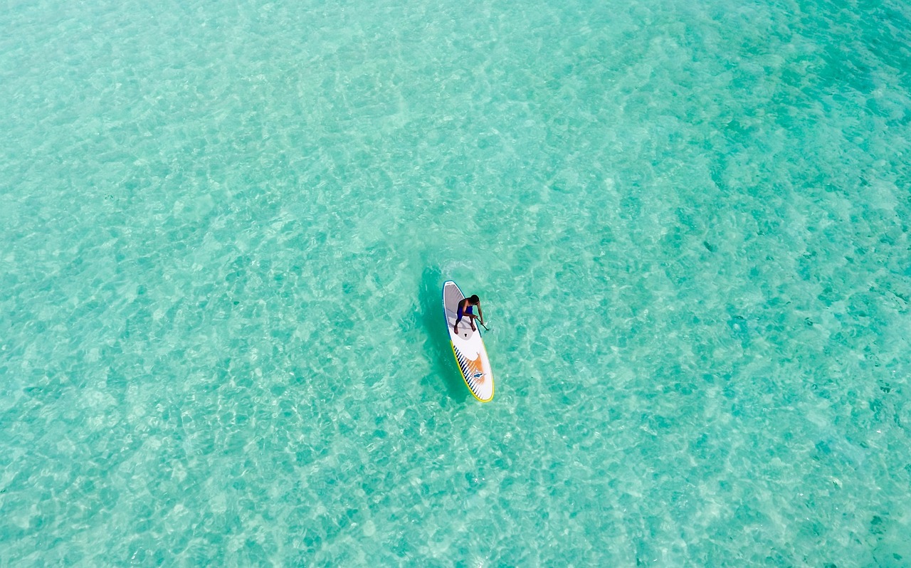 四月海贼传奇，波澜壮阔的海上冒险之旅